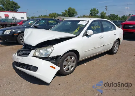 2008 Kia Optima Lx z USA, uszkodzony, nr VIN KNAGE123X85213448